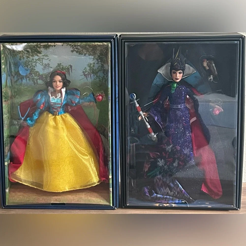 2025 Mattel Disney Snow White & Evil Queen Collectible Doll Set NIB🍎 - Picture 8 of 8